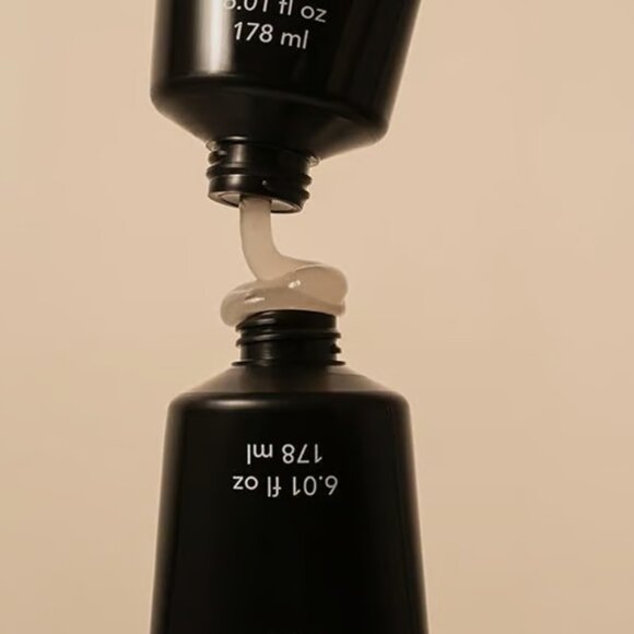 REVERIE - Hymn Hair Gel | Flake-Free, Sulfate-Free, Silicone-Free, Cruelty-Free - Picture 4 of 7